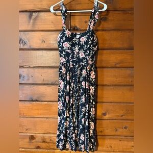 Floral Button-Front Sundress in Black and Pink